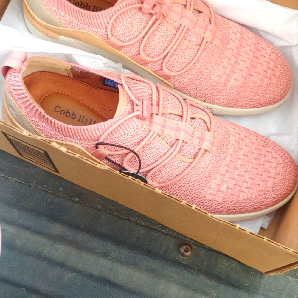 Cobb Hill women's size 7 shoes brand new